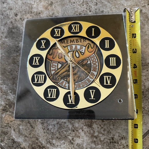 Vintage pre 1980s Loyal Order of Moose P.A.P. Working clock - Picture 8 of 8